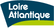 Logo Département de Loire-Atlantique: écriture blanche sur un fond bleu avec un trait vert dessous