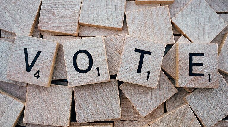 lettre "VOTE" en scrabble