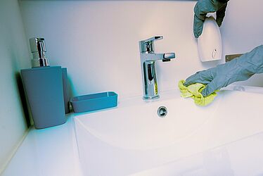ménage salle de bain